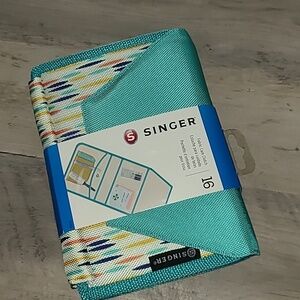 Singer Fabric Care Clutch